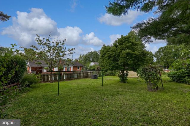 26 TENNYSON DR, Lancaster, PA 17602