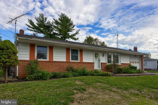 26 TENNYSON DR, Lancaster, PA 17602