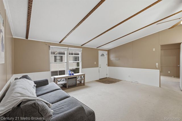 3009 Bay View Drive, Fenton, MI 48430