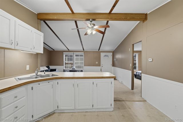 3009 Bay View Drive, Fenton, MI 48430