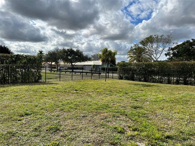 1107 NW 84th Drive, Coral Springs, FL 33071