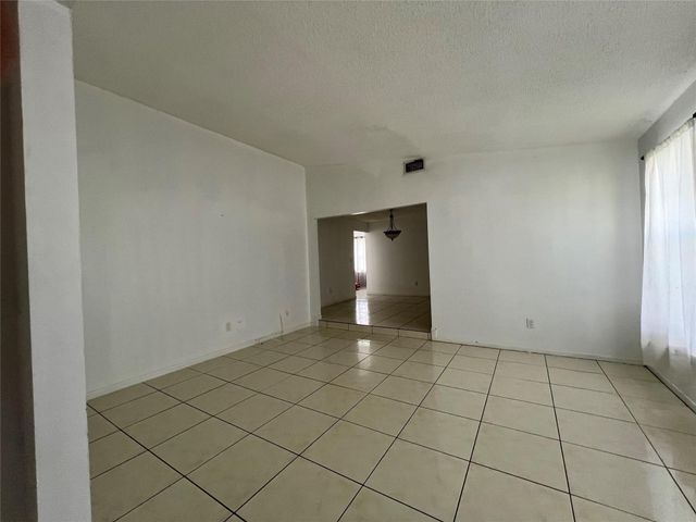 1107 NW 84th Drive, Coral Springs, FL 33071