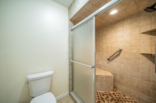 1300 Austin Street, Bowie, TX 76230