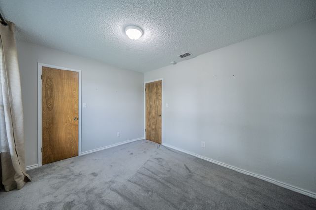1300 Austin Street, Bowie, TX 76230