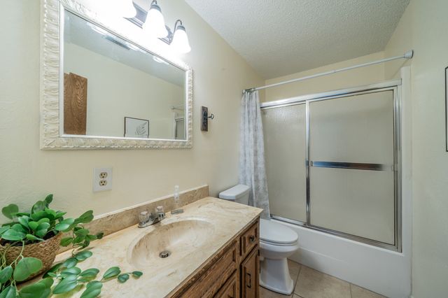 1300 Austin Street, Bowie, TX 76230