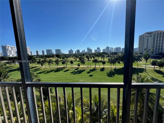 20335 W Country Club Dr 608, Aventura, FL 33180