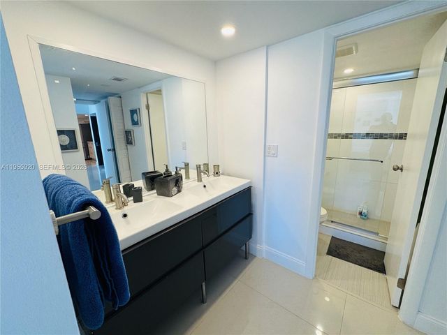 20335 W Country Club Dr 608, Aventura, FL 33180