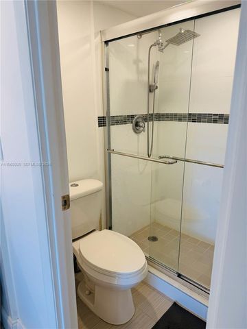 20335 W Country Club Dr 608, Aventura, FL 33180