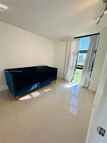 20335 W Country Club Dr 608, Aventura, FL 33180