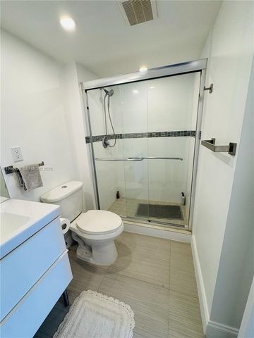 20335 W Country Club Dr 608, Aventura, FL 33180