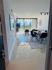 20335 W Country Club Dr 608, Aventura, FL 33180