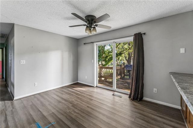 18820 E Hanthorne Drive, Independence, MO 64057