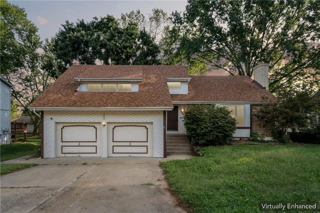 18820 E Hanthorne Drive, Independence, MO 64057