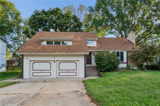 18820 E Hanthorne Drive, Independence, MO 64057