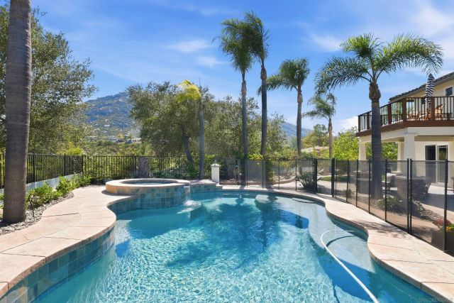 16793 Vista Summit Dr, Ramona, CA 92065