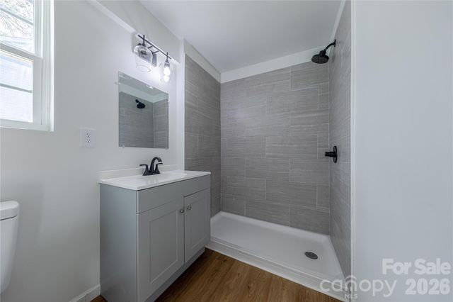 214 E Washington Avenue, Bessemer City, NC 28016