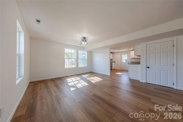 214 E Washington Avenue, Bessemer City, NC 28016