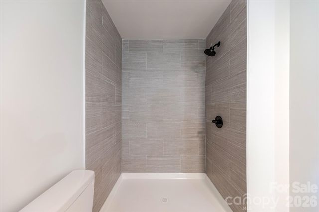 214 E Washington Avenue, Bessemer City, NC 28016