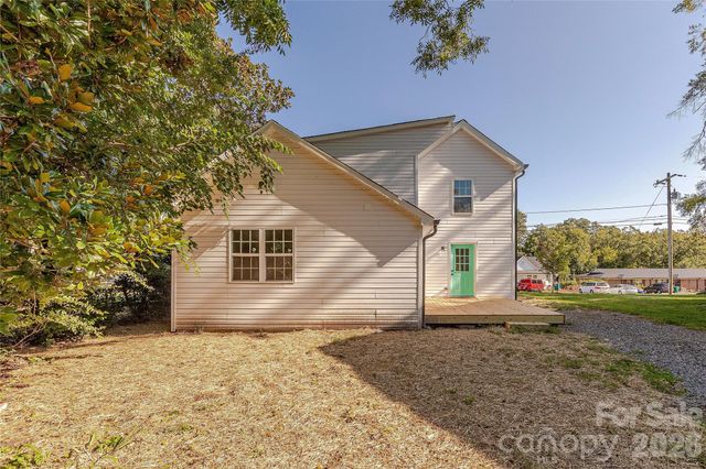 214 E Washington Avenue, Bessemer City, NC 28016