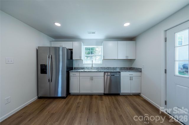 214 E Washington Avenue, Bessemer City, NC 28016