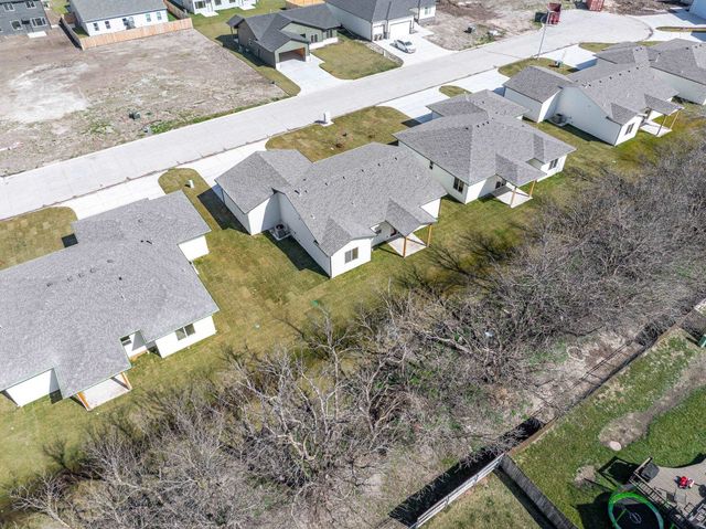 713 E Elmwood St, Park City, KS 67147