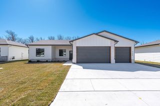 713 E Elmwood St, Park City, KS 67147