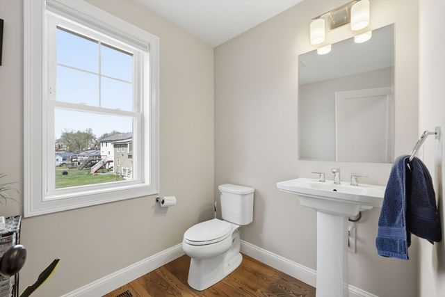 59 Castine St, Worcester, MA 01606