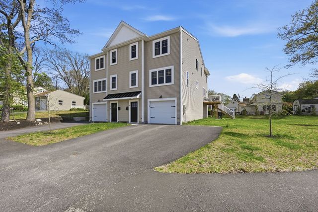59 Castine St, Worcester, MA 01606