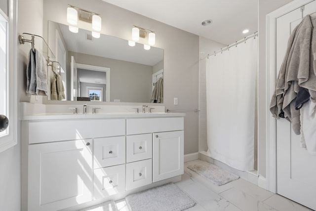 59 Castine St, Worcester, MA 01606