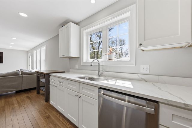 59 Castine St, Worcester, MA 01606