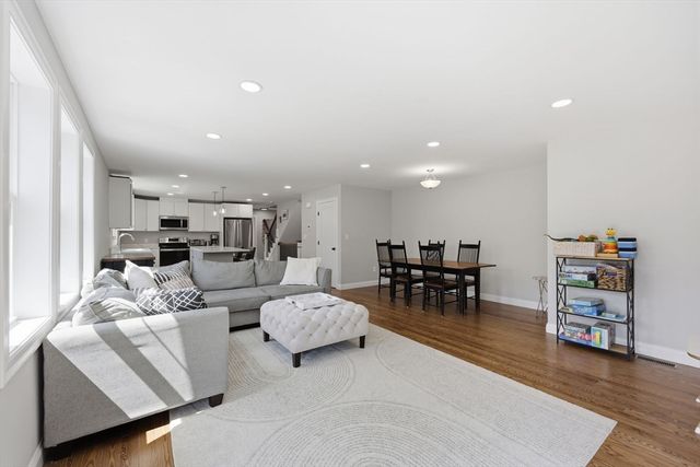 59 Castine St, Worcester, MA 01606