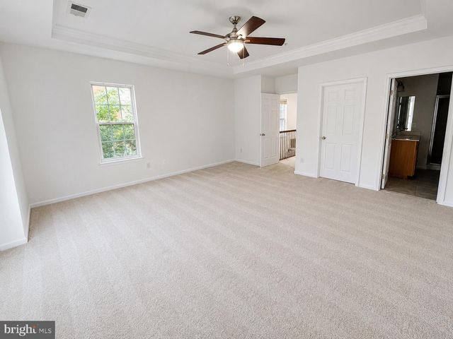 2585 EASTBOURNE DR, Woodbridge, VA 22191