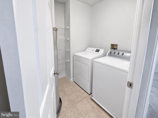 2585 EASTBOURNE DR, Woodbridge, VA 22191