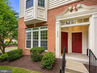 2585 EASTBOURNE DR, Woodbridge, VA 22191