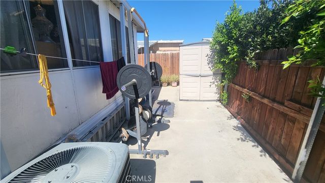 20652 Lassen Street 114, Chatsworth, CA 91311