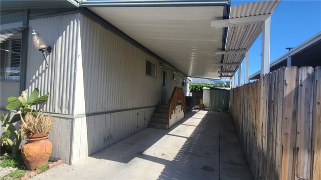 20652 Lassen Street 114, Chatsworth, CA 91311