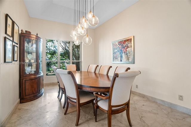 440 Sabal Way, Weston, FL 33326