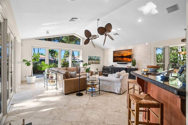 440 Sabal Way, Weston, FL 33326