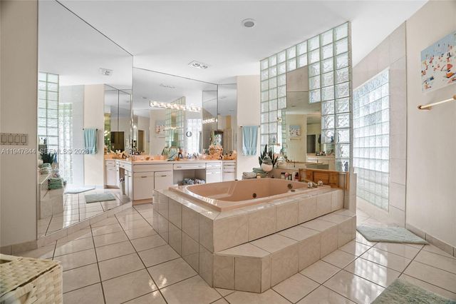 440 Sabal Way, Weston, FL 33326