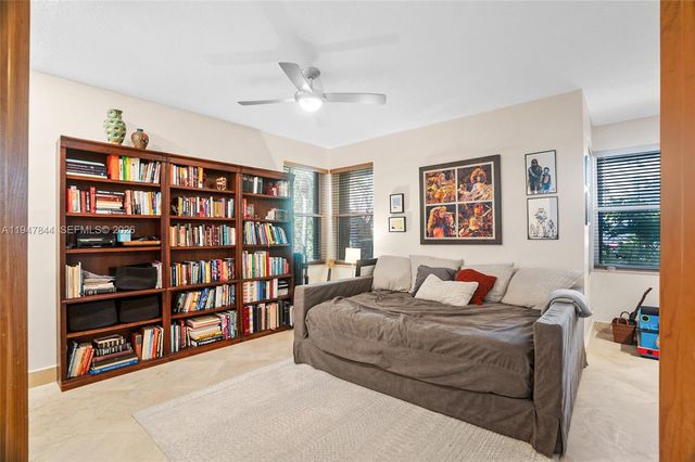 440 Sabal Way, Weston, FL 33326