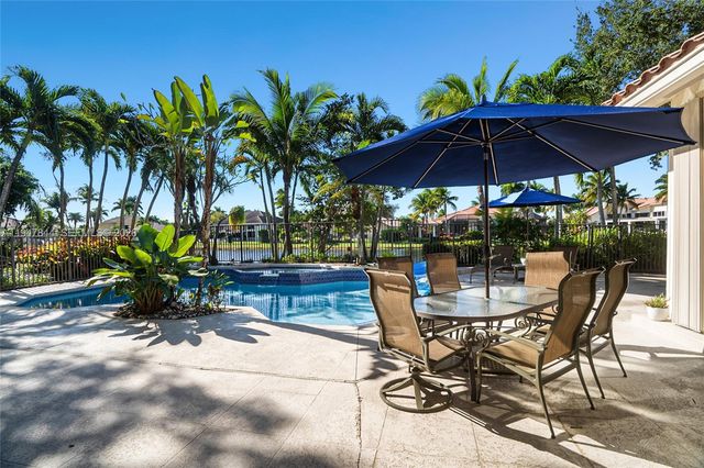 440 Sabal Way, Weston, FL 33326