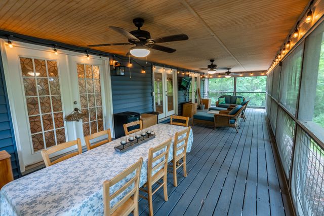 40 Ash Camp Dr, Estill Springs, TN 37330