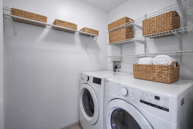 350 Normandie Drive, Sugar Grove, IL 60554