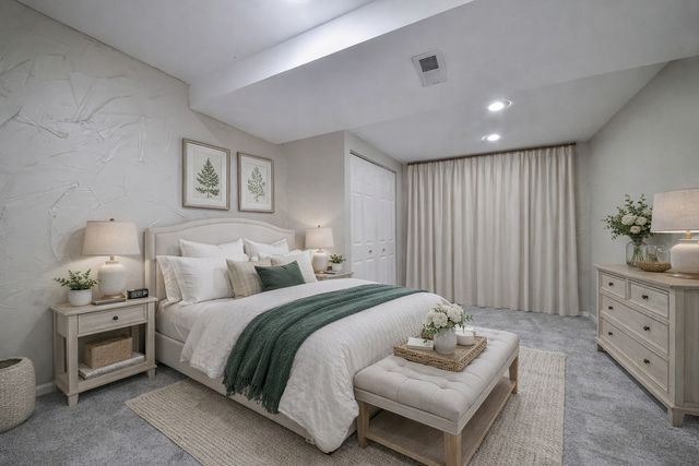 350 Normandie Drive, Sugar Grove, IL 60554