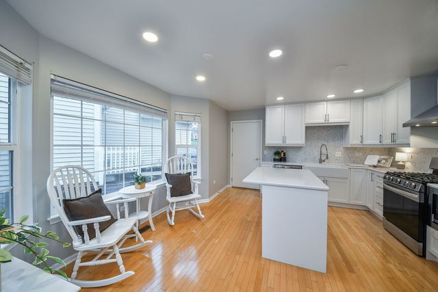 350 Normandie Drive, Sugar Grove, IL 60554