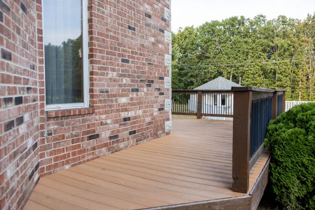 1660 Briarwood Drive, Marshfield, MO 65706