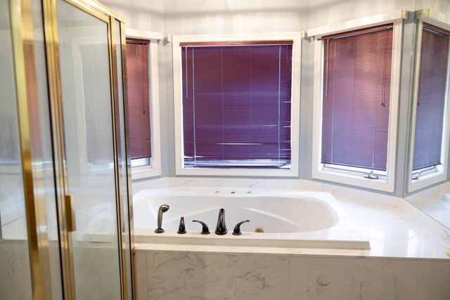 1660 Briarwood Drive, Marshfield, MO 65706