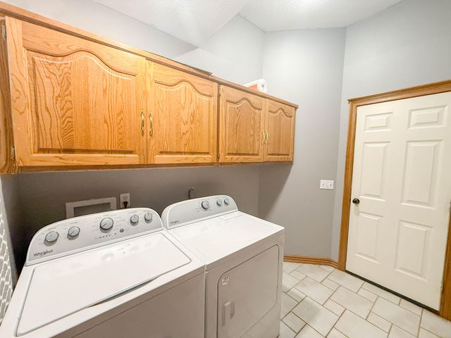 1660 Briarwood Drive, Marshfield, MO 65706