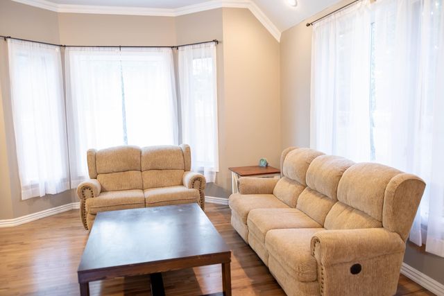 1660 Briarwood Drive, Marshfield, MO 65706