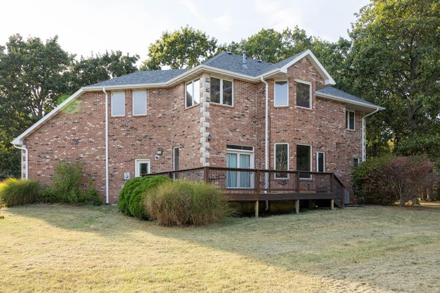 1660 Briarwood Drive, Marshfield, MO 65706